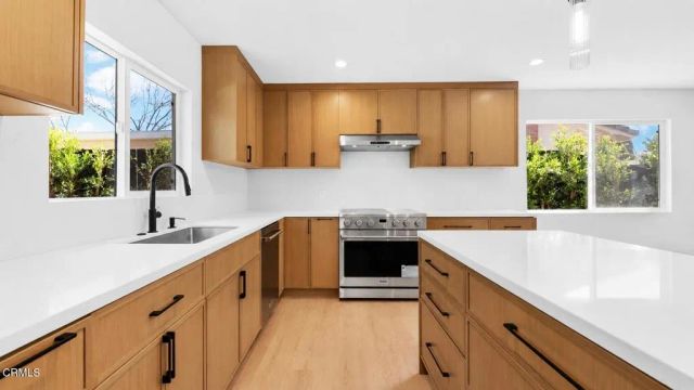 2283 Northpark Street, Thousand Oaks, CA 91362