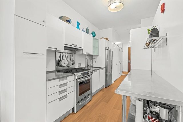 346 Congress St 514, Boston, MA 02210