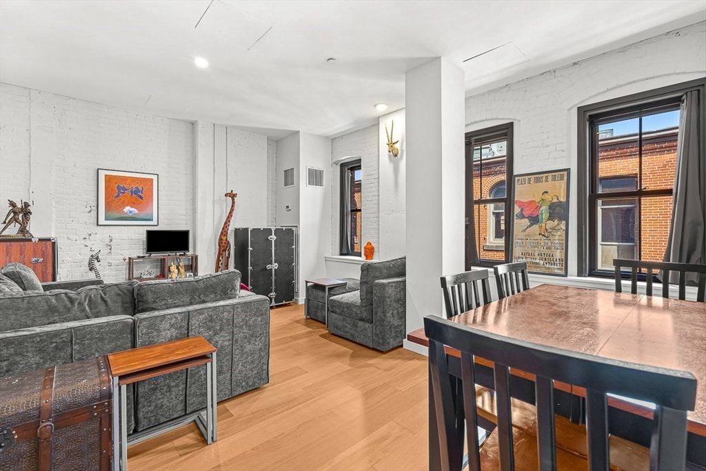 346 Congress St 514, Boston, MA 02210