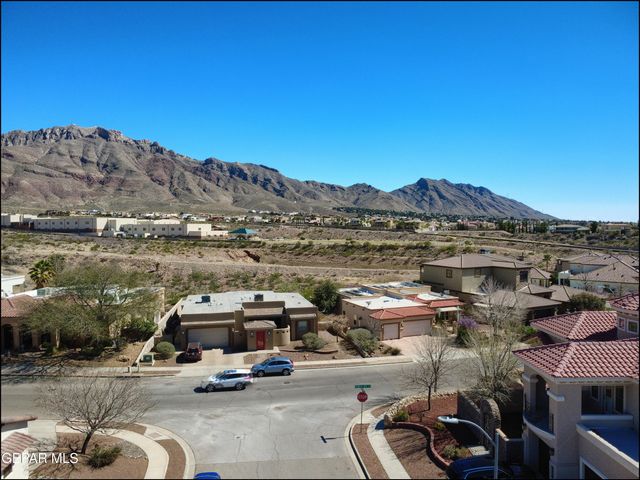 1231 FRANKLIN PERCH Place, El Paso, TX 79912