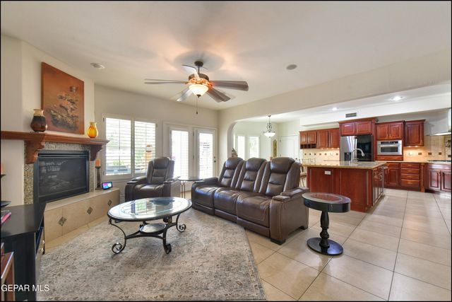 1231 FRANKLIN PERCH Place, El Paso, TX 79912