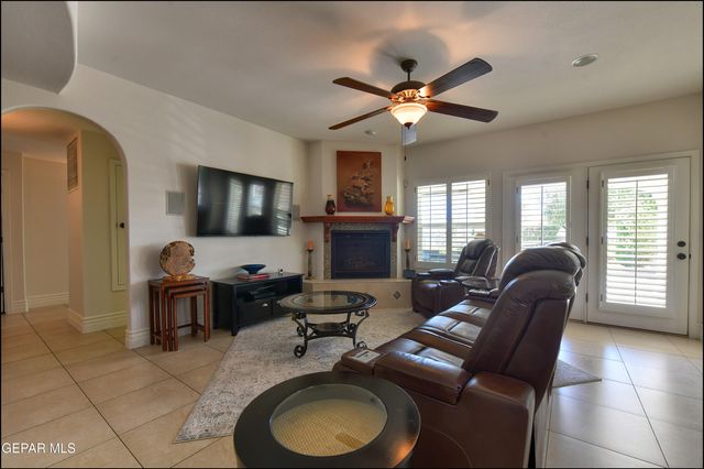 1231 FRANKLIN PERCH Place, El Paso, TX 79912