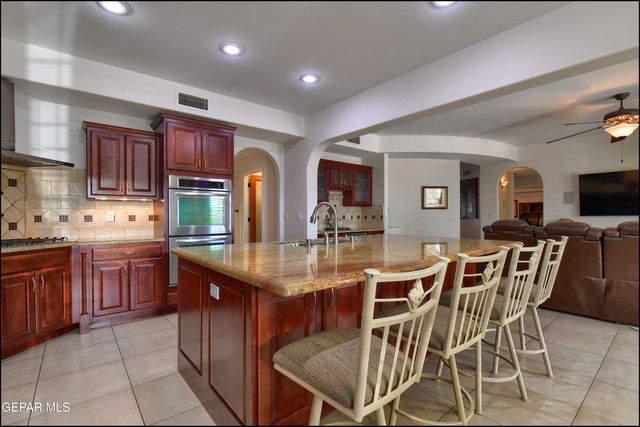 1231 FRANKLIN PERCH Place, El Paso, TX 79912