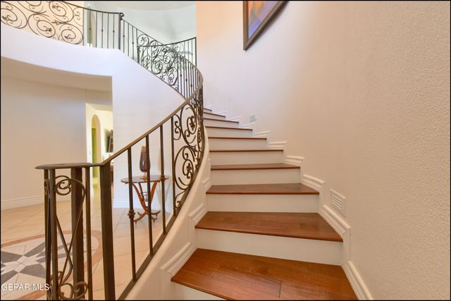 1231 FRANKLIN PERCH Place, El Paso, TX 79912