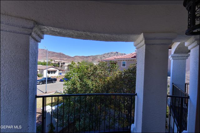 1231 FRANKLIN PERCH Place, El Paso, TX 79912