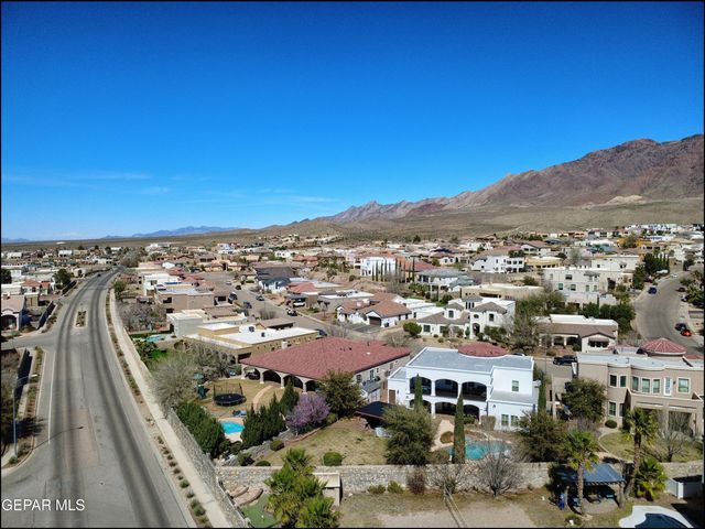 1231 FRANKLIN PERCH Place, El Paso, TX 79912