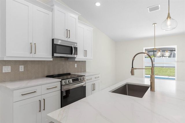 32 FEDERAL LANE, Palm Coast, FL 32137