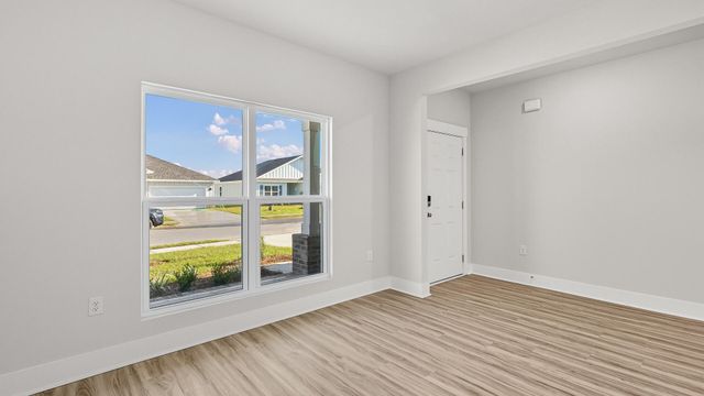 8094 Fox Hunt Drive, Milton, FL 32583