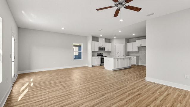 8094 Fox Hunt Drive, Milton, FL 32583