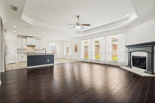 123 Derby Lane, Hickory Creek, TX 75065