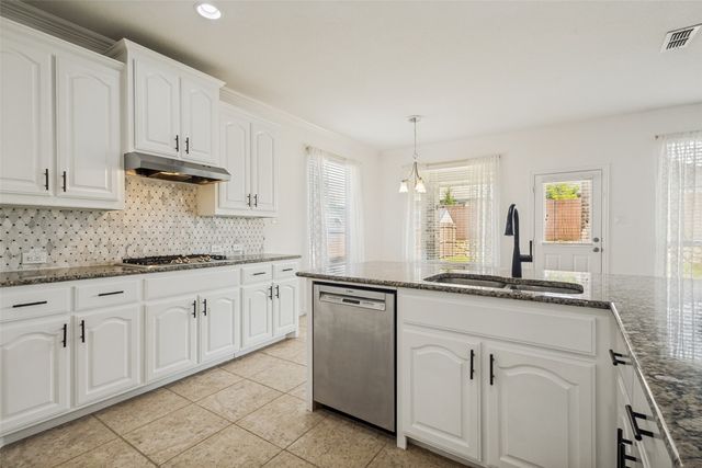 123 Derby Lane, Hickory Creek, TX 75065