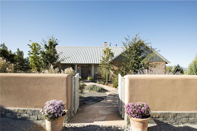 794 Camino Los Abuelos, Lamy, NM 87540