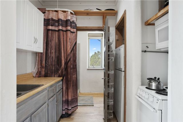 794 Camino Los Abuelos, Lamy, NM 87540