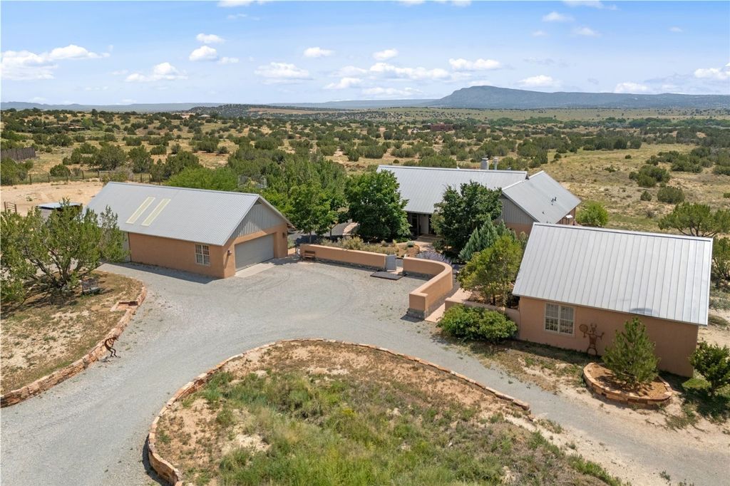 794 Camino Los Abuelos, Lamy, NM 87540