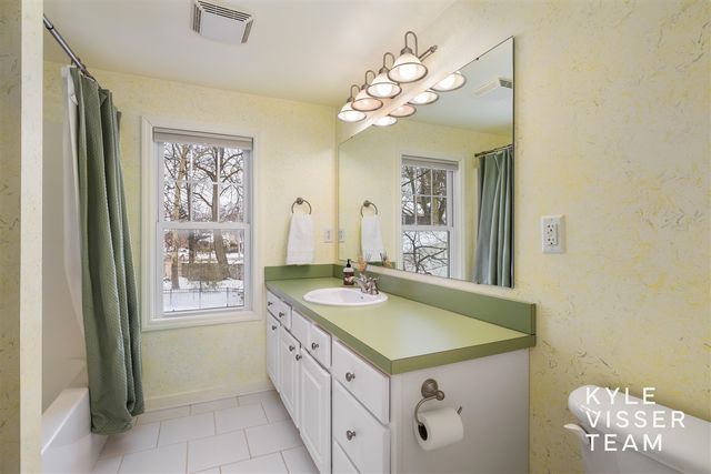 849 Maxwell Avenue, East Grand Rapids, MI 49506