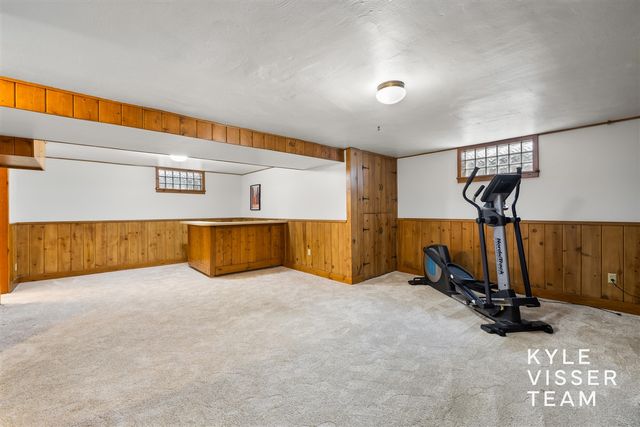 849 Maxwell Avenue, East Grand Rapids, MI 49506