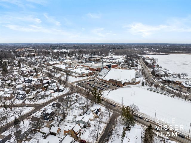 849 Maxwell Avenue, East Grand Rapids, MI 49506