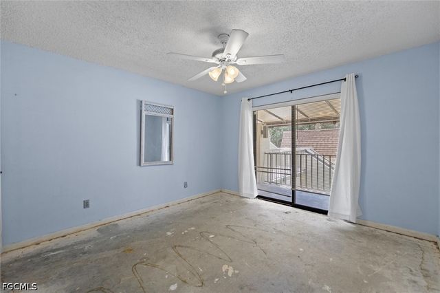 15400 Cedarwood LN 202, Naples, FL 34110