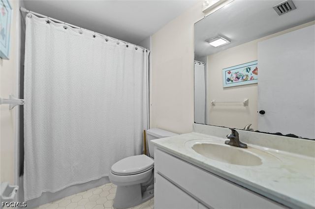 15400 Cedarwood LN 202, Naples, FL 34110