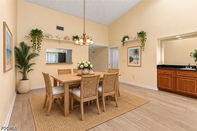 15400 Cedarwood LN 202, Naples, FL 34110