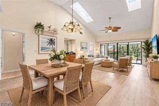15400 Cedarwood LN 202, Naples, FL 34110