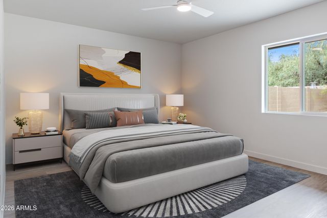 13829 N 10TH Place, Phoenix, AZ 85022