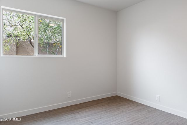 13829 N 10TH Place, Phoenix, AZ 85022