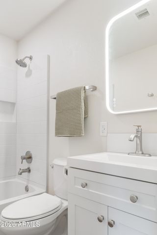 13829 N 10TH Place, Phoenix, AZ 85022