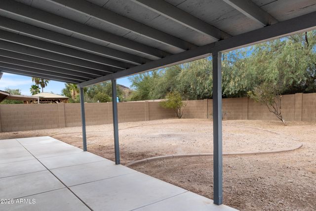 13829 N 10TH Place, Phoenix, AZ 85022