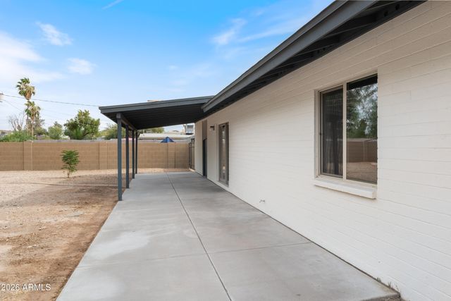 13829 N 10TH Place, Phoenix, AZ 85022