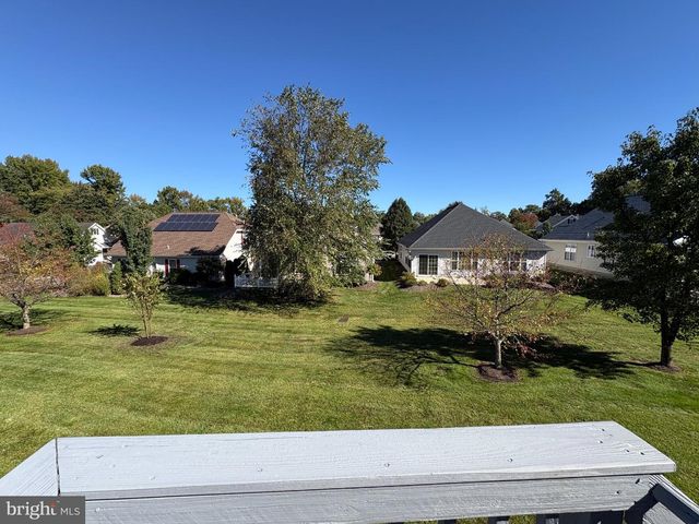 5 ATRIUM DR, Bordentown Twp, NJ 08620