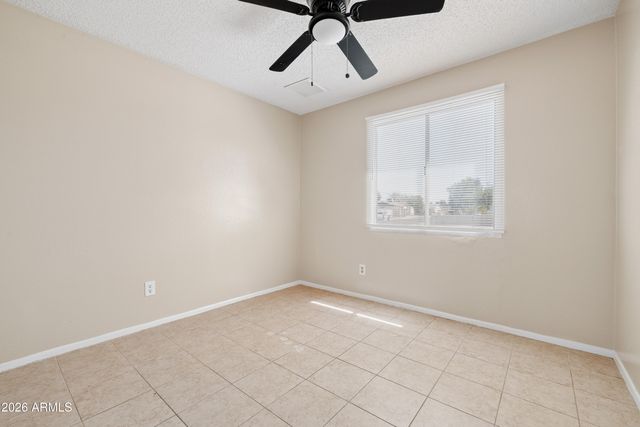 8202 W HIGHLAND Avenue, Phoenix, AZ 85033