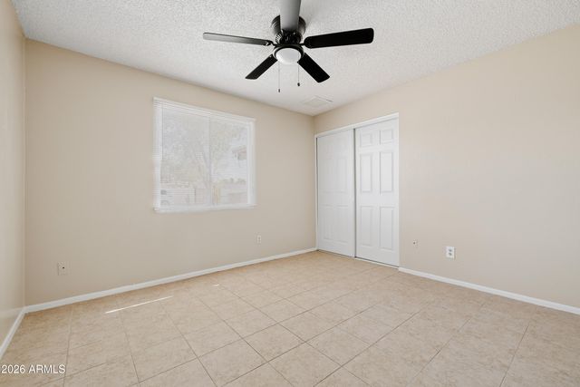 8202 W HIGHLAND Avenue, Phoenix, AZ 85033