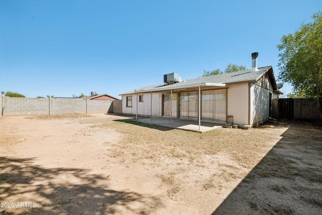 8202 W HIGHLAND Avenue, Phoenix, AZ 85033