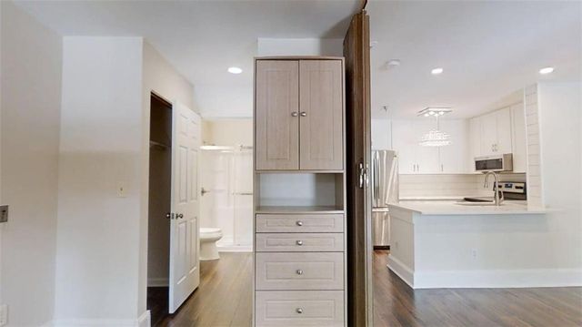 300 Johnson Ferry Road NE A206, Sandy Springs, GA 30328