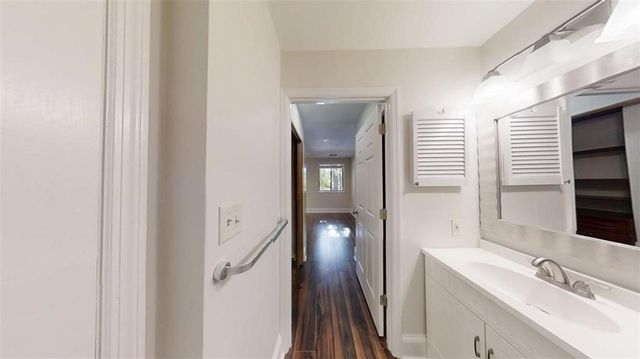 300 Johnson Ferry Road NE A206, Sandy Springs, GA 30328