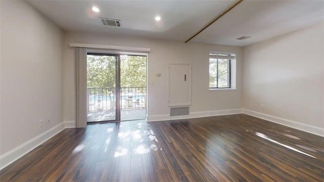 300 Johnson Ferry Road NE A206, Sandy Springs, GA 30328