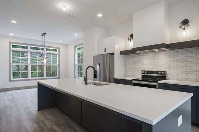 40 Becker Place, Atlanta, GA 30307