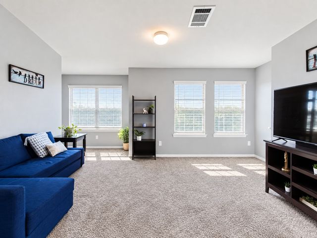 513 Clearlake Drive, Waxahachie, TX 75165