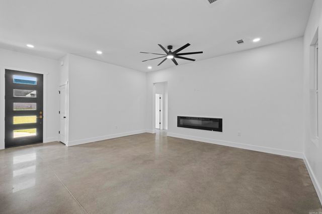 1712 Seattle Slew Street, Searcy, AR 72143