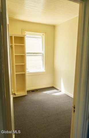 815 Davis Terrace, Schenectady, NY 12303