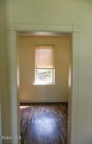 815 Davis Terrace, Schenectady, NY 12303