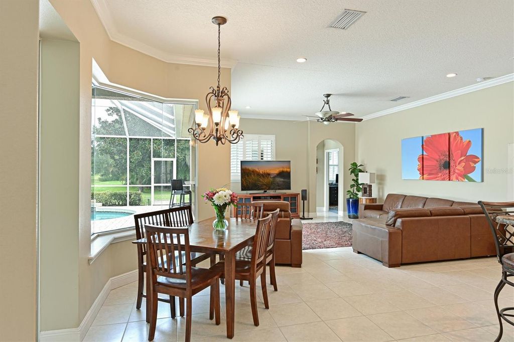 Image 12 of property listing at 15201 21ST AVENUE E, Bradenton, FL 34212