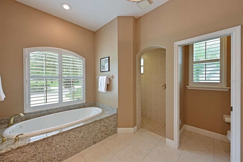 Image 17 of property listing at 15201 21ST AVENUE E, Bradenton, FL 34212