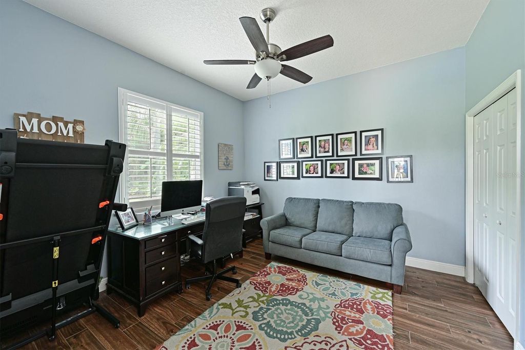 Image 21 of property listing at 15201 21ST AVENUE E, Bradenton, FL 34212
