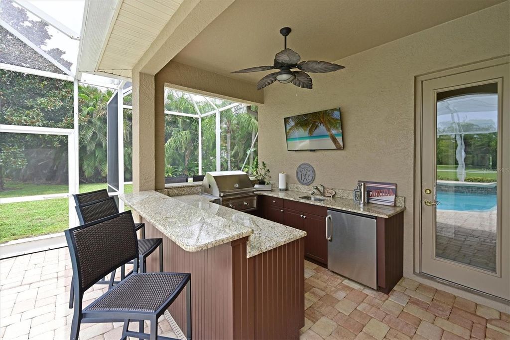 Image 27 of property listing at 15201 21ST AVENUE E, Bradenton, FL 34212