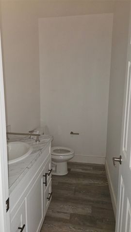 804 S Catherine Street, Terrell, TX 75160