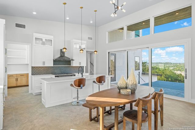270 Lehmann, Kerrville, TX 78028
