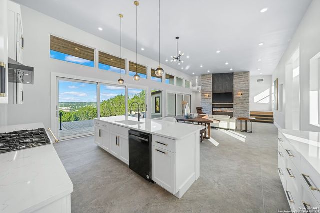 270 Lehmann, Kerrville, TX 78028
