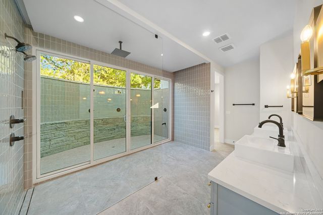 270 Lehmann, Kerrville, TX 78028